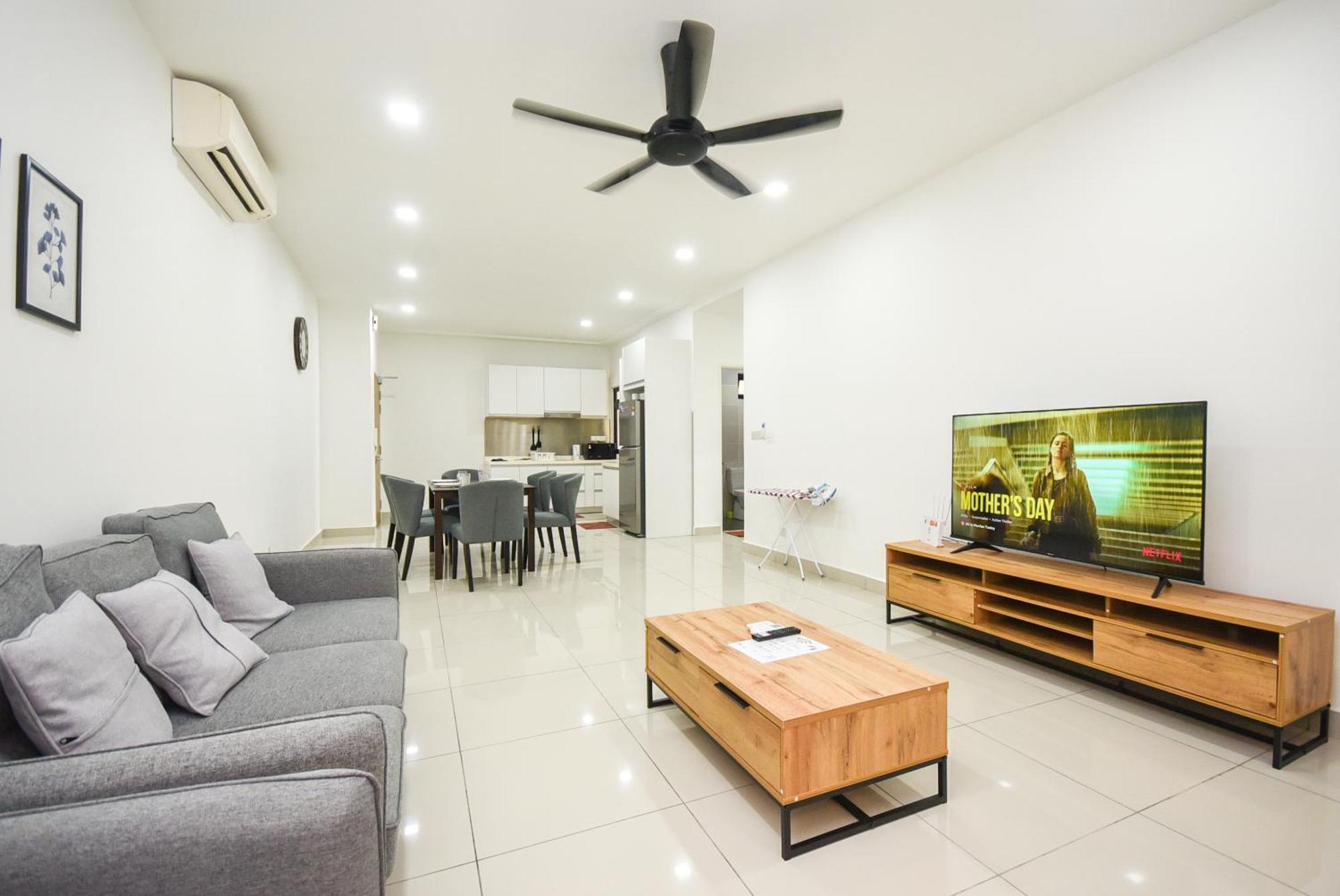 Meridin Medini Suite By Nest Home【Legoland】 Нусаджайя Экстерьер фото